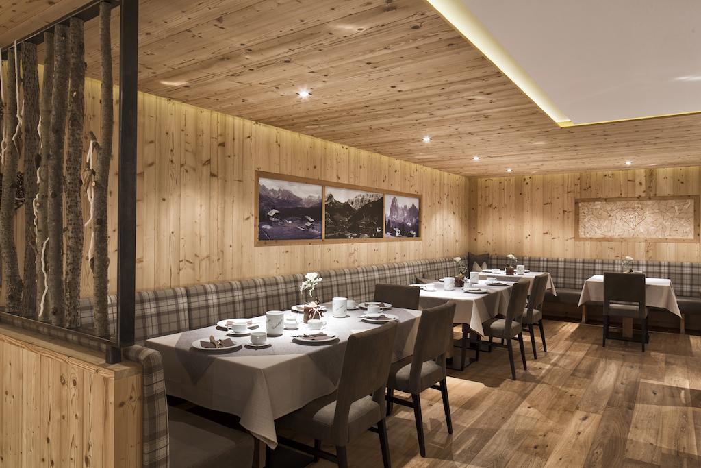 Hotel Comploj Adults Only Selva di Val Gardena Exterior photo